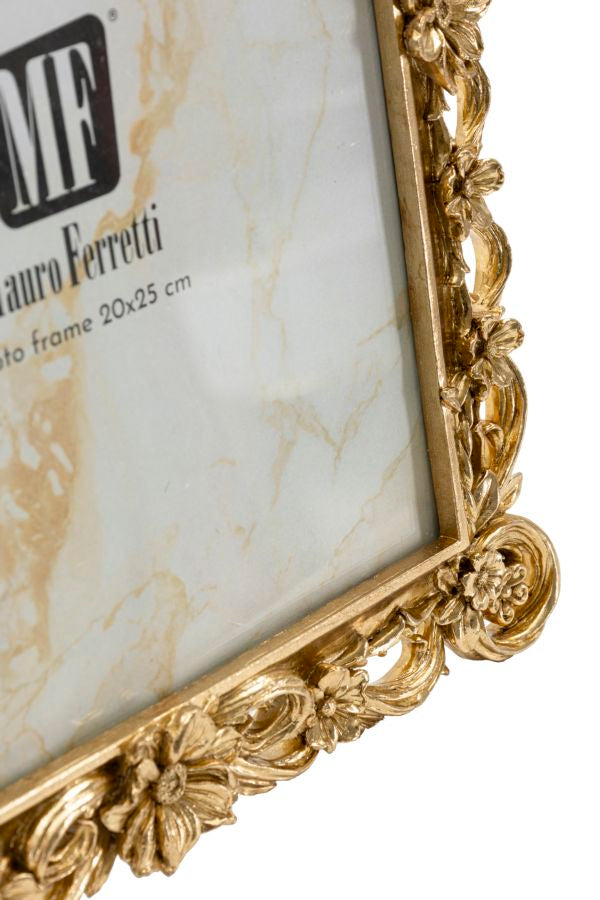 Cornice classic cm 26,9x2x32,3 (misura interna cm 20x25) min 2