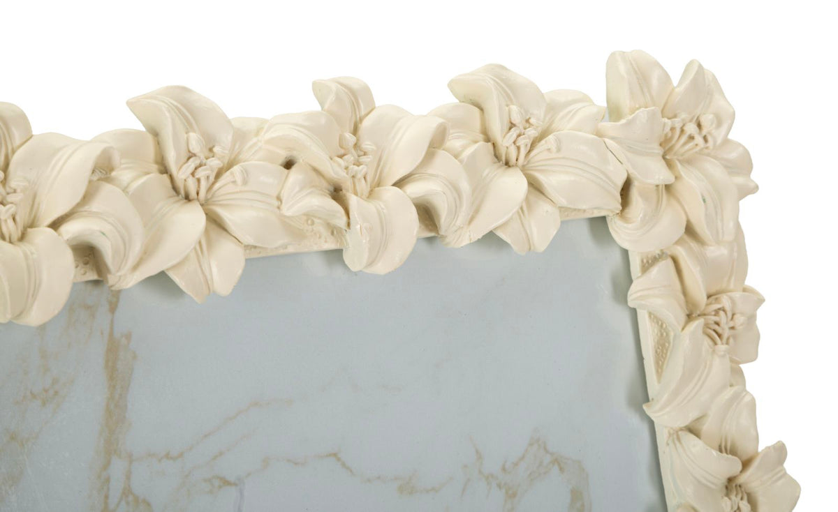 Cornice lily cm 27,5x2,3x32,5(misura interna cm 20x25) min 2